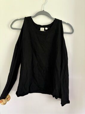 GAP Black Cold-Shoulder Sweater Top